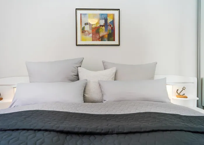 Anker Mal Kaimauer Husum (Schleswig-Holstein)